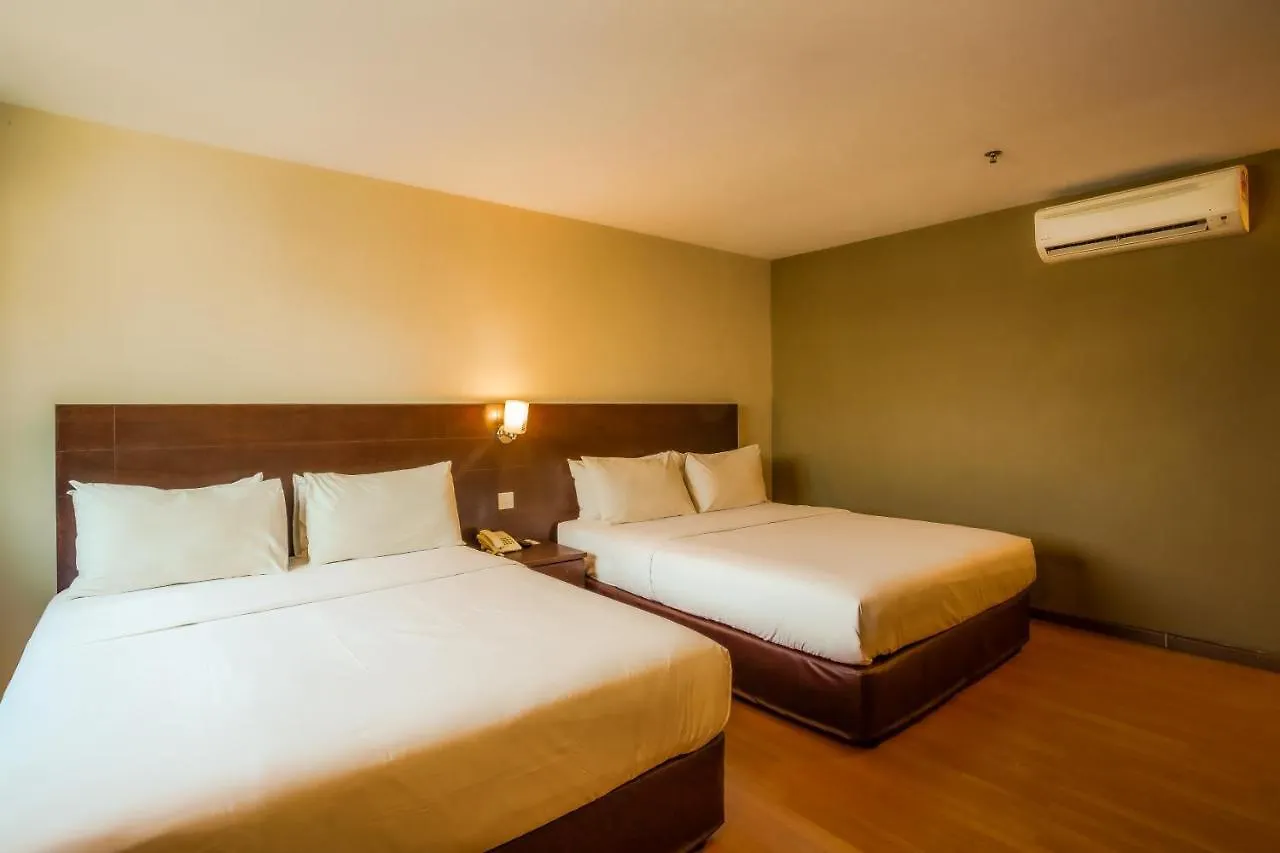 Pp Hotel By Moxy George Town